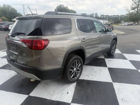 Used 2019 GMC Acadia SLT AWD/4WD image 6