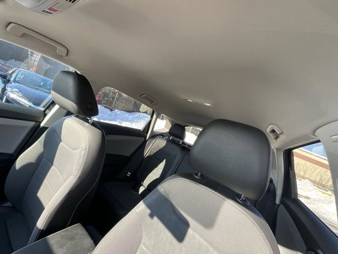 Used 2022 Volkswagen Taos SE image 12