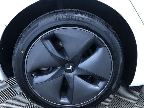 Used 2020 Tesla Model 3 Long Range image 15
