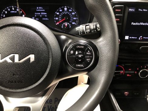 Used 2022 Kia Soul LX image 23