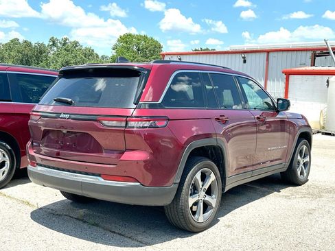 Used 2024 Jeep Grand Cherokee Limited 4xe w/ Luxury Tech Group II AWD/4WD image 6