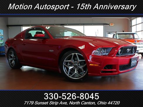 Used 2013 Ford Mustang GT Premium w/ Security Pkg RWD image 2