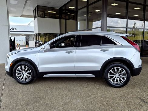 Used 2021 Cadillac XT4 Premium Luxury w/ Cold Weather Package FWD image 2