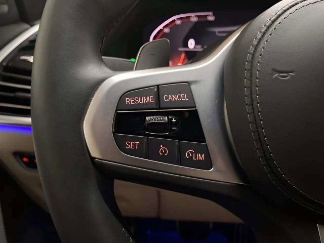 Used 2020 BMW X5 sDrive40i w/ M Sport Package RWD image 32