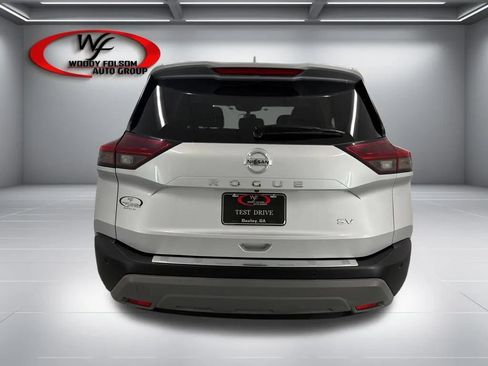 Used 2021 Nissan Rogue SV w/ Premium Package FWD image 7