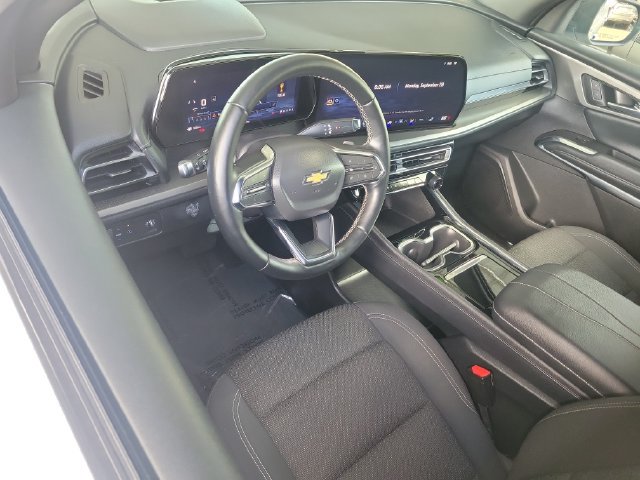 Used 2024 Chevrolet Traverse LS FWD image 6