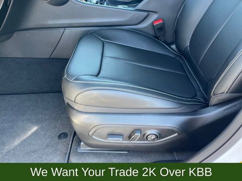 New 2025 Jeep Grand Cherokee Limited w/ Luxury Tech Group II image 8