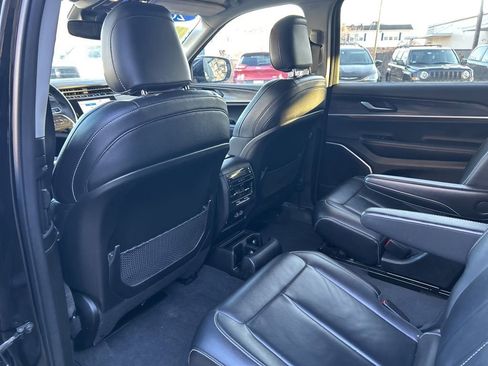 Used 2021 Jeep Grand Cherokee L Limited AWD/4WD image 30