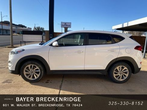 Used 2018 Hyundai Tucson SE w/ Cargo Package image 3