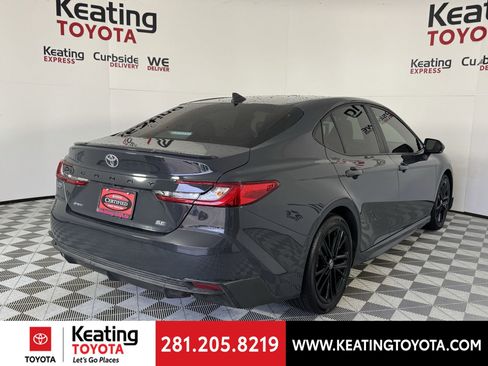 Certified 2025 Toyota Camry SE image 6