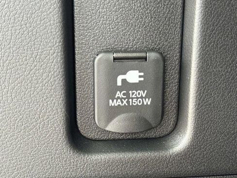 Used 2025 Nissan Armada Platinum Reserve w/ Convenience Package RWD image 15