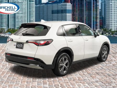 Used 2024 Honda HR-V EX-L image 8