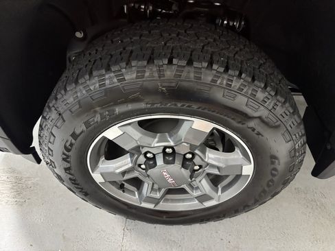 New 2025 GMC Sierra 2500 SLE w/ Preferred Package image 6