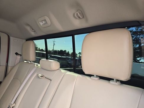 Used 2016 RAM 2500 Laramie w/ Convenience Group AWD/4WD image 13
