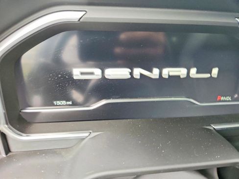 Used 2025 GMC Sierra 2500 Denali w/ Denali Reserve Package AWD/4WD image 8