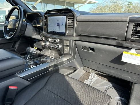 Used 2022 Ford F150 XLT w/ Equipment Group 302A High image 18