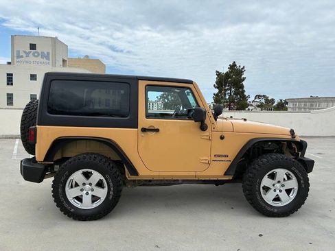 Used 2013 Jeep Wrangler Sport AWD/4WD image 12