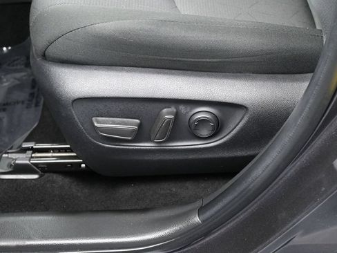 Used 2024 Toyota RAV4 XLE AWD/4WD image 12