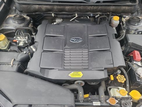 Used 2011 Subaru Legacy 3.6R Limited AWD/4WD image 19
