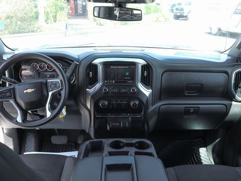 Used 2020 Chevrolet Silverado 1500 LT AWD/4WD image 26