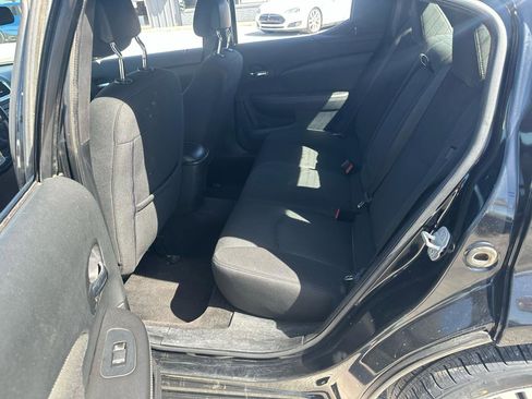 Used 2013 Dodge Avenger SXT image 13