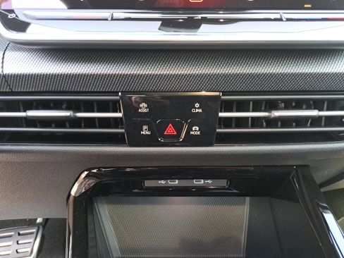 New 2026 Volkswagen GTI SE FWD image 20