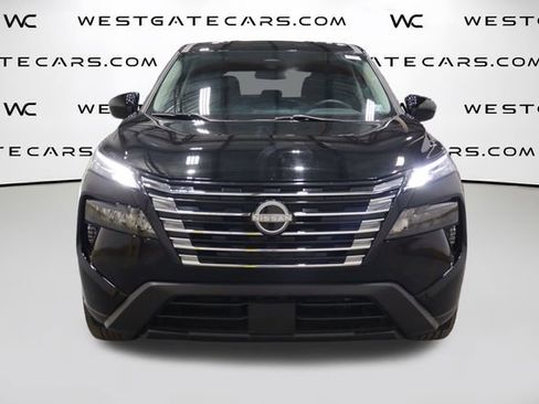 Used 2024 Nissan Rogue SV FWD image 4
