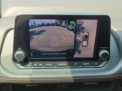 Certified 2025 Nissan Rogue SV AWD/4WD image 27