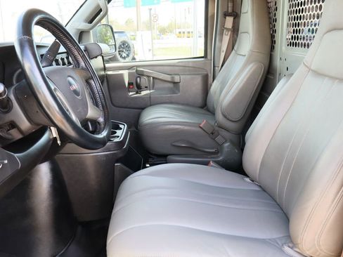 Certified 2019 GMC Savana 2500 Work Van w/ Driver Convenience Package image 20