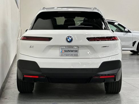 Used 2024 BMW iX xDrive50 AWD/4WD image 5