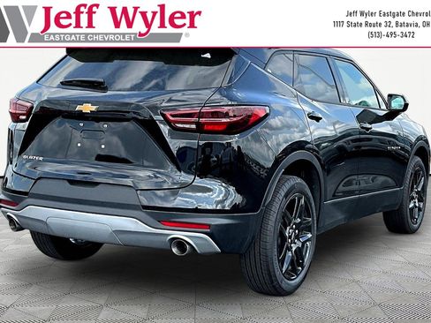 New 2025 Chevrolet Blazer LT FWD image 7