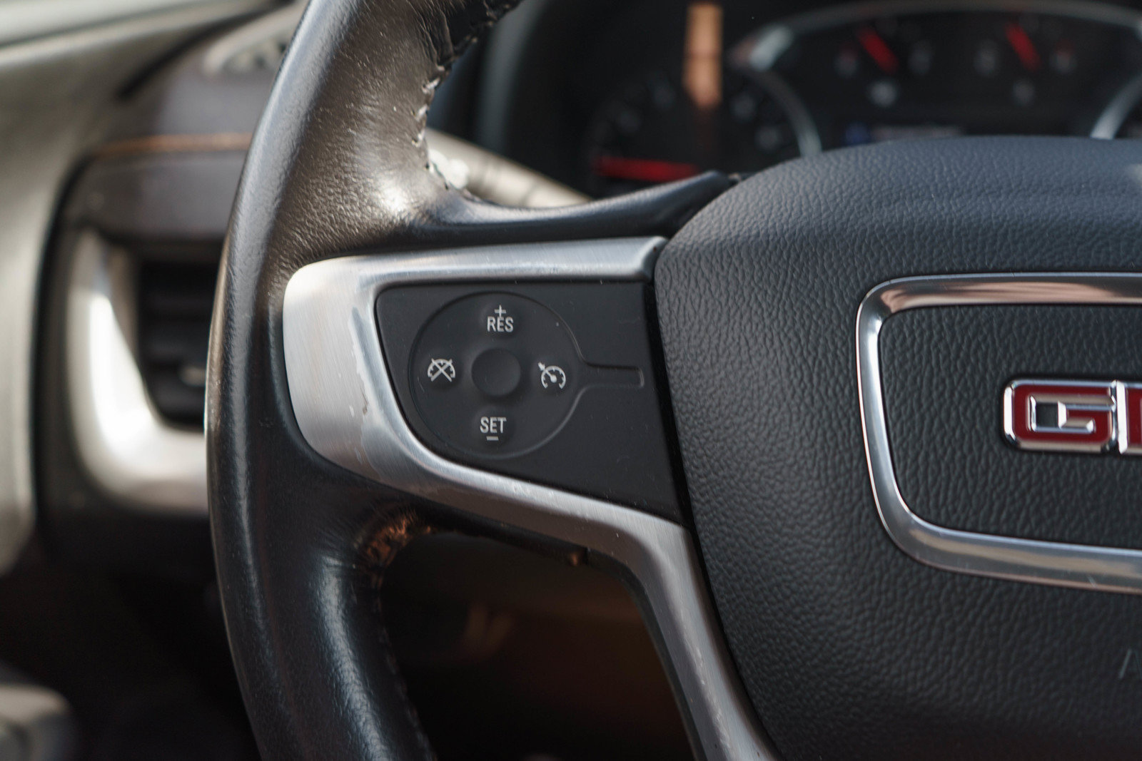 Used 2019 GMC Terrain SLE w/ Driver Convenience Package AWD/4WD image 22
