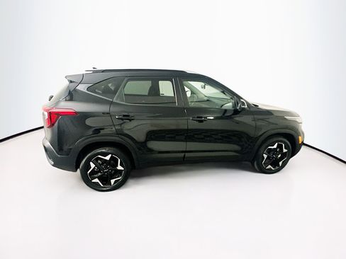 Used 2025 Kia Seltos S image 10