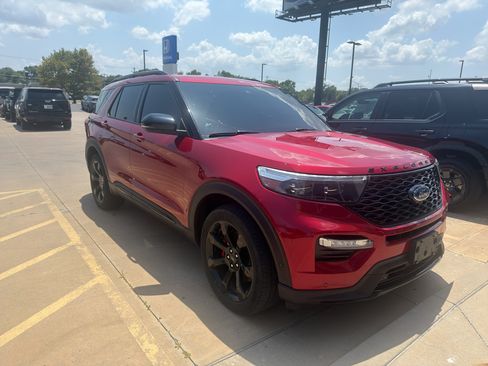 Used 2020 Ford Explorer ST w/ ST Street Pack AWD/4WD image 2