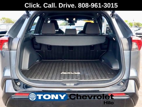 Used 2023 Toyota RAV4 SE image 17