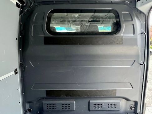 Used 2025 Mercedes-Benz Sprinter 2500 image 33