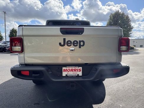 Used 2022 Jeep Gladiator Sport image 4