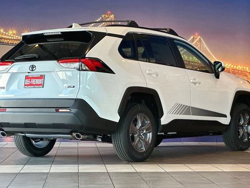 New 2024 Toyota RAV4 XLE image 5