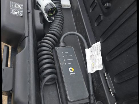 Used 2018 smart fortwo electric drive image 22