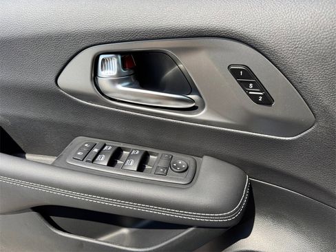 New 2026 Chrysler Pacifica Select image 18