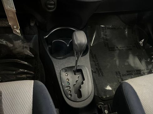 Used 2012 Toyota Yaris LE FWD image 55