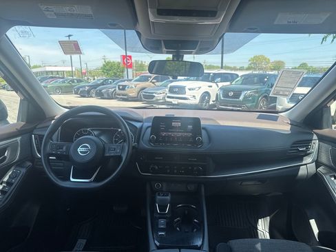 Used 2021 Nissan Rogue S image 22