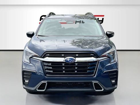 Used 2025 Subaru Ascent Touring AWD/4WD image 2