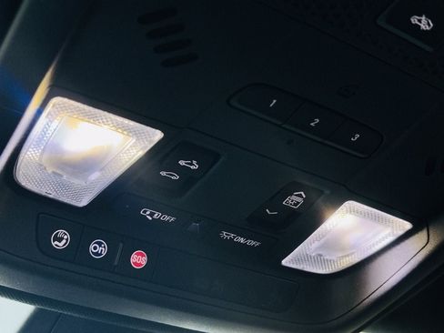 Used 2021 Cadillac XT5 Premium Luxury FWD image 30