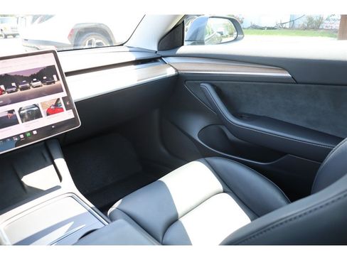 Used 2023 Tesla Model 3 Standard Range RWD image 16