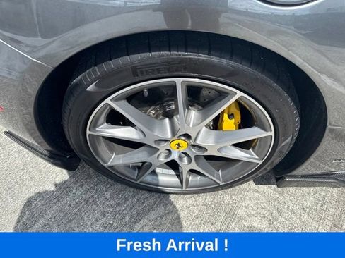 Used 2010 Ferrari California RWD image 19
