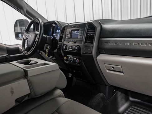Used 2021 Ford F250 XL w/ Power Equipment Group image 12