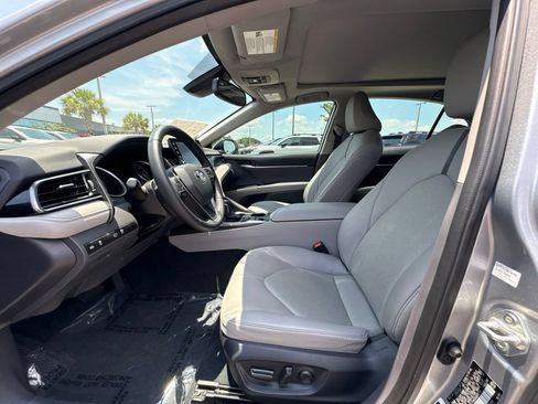 Used 2024 Toyota Camry XLE FWD image 14