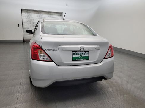 Used 2016 Nissan Versa S FWD image 6