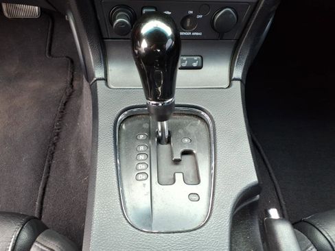 Used 2005 Ford Thunderbird Deluxe image 17